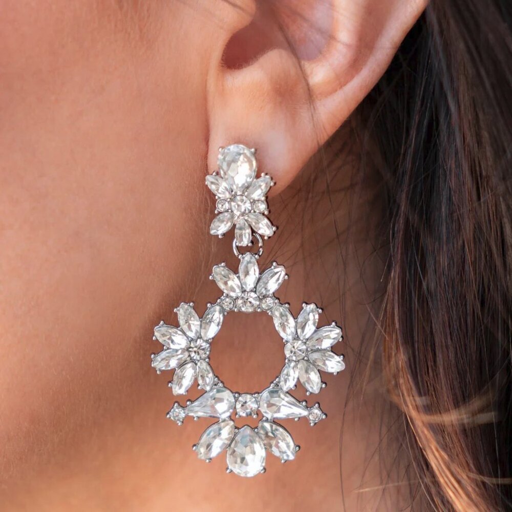 Paparazzi Jewelry Accessories - Leave them Speechless - White Earrings - Vintage